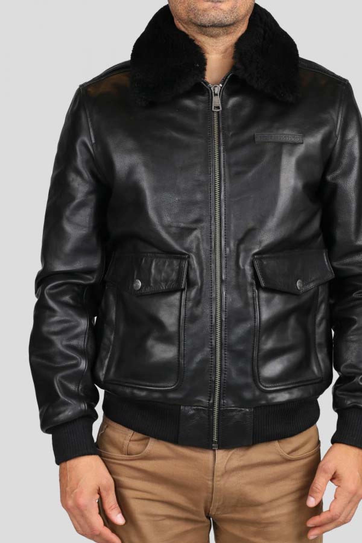 Sleek black cowhide aviator jacket with fur collar and zip closure. - Image n°3