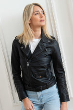 Tailored lambskin biker jacket with D-pocket and zipped pockets. - Image n°4