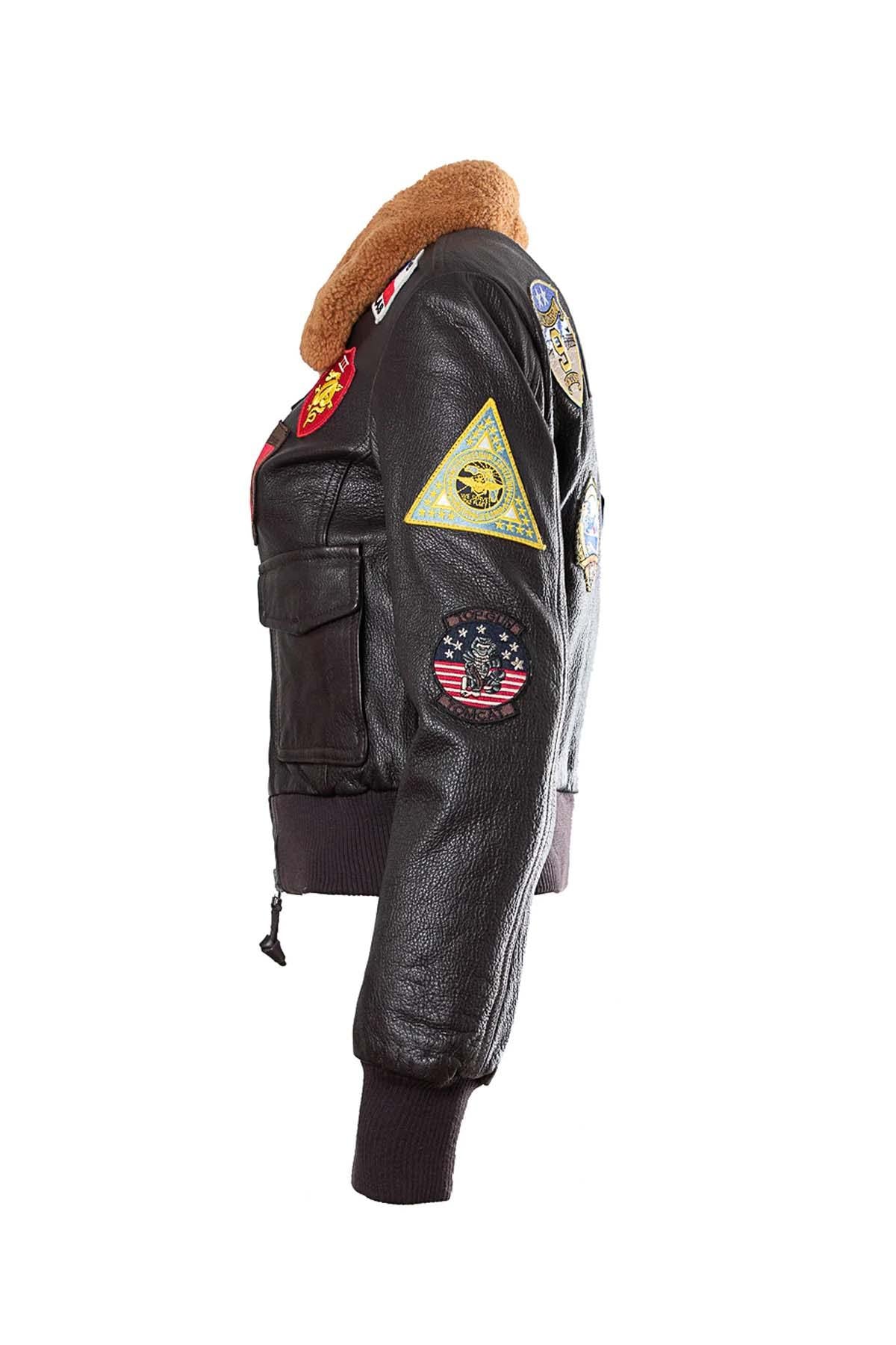 Slim maroon goatskin bomber with 17 patches and a detachable collar. - Image n°15