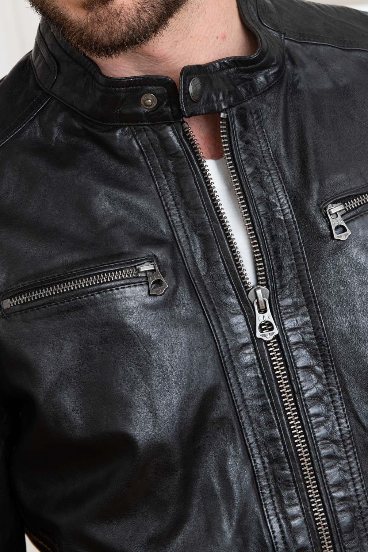 A black sheep leather jacket with a biker collar, timeless and sleek. - Image n°7