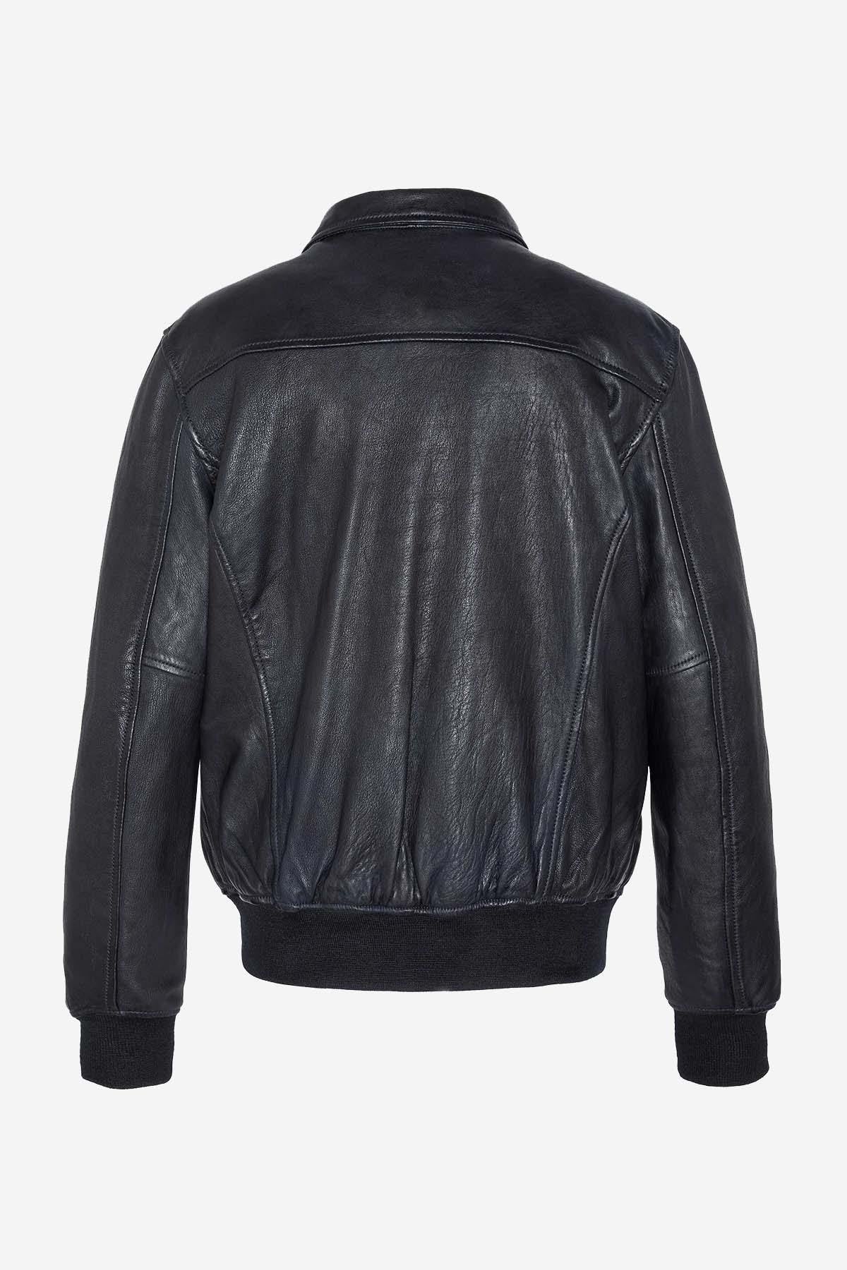 Schott's navy A2 jacket in lambskin-slim, timeless, pilot-ready. - Image n°7