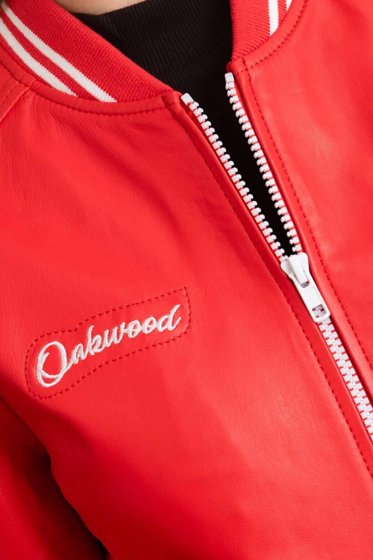 Deep red lambskin teddy, slim and lightweight for year-round wear. - Image n°7