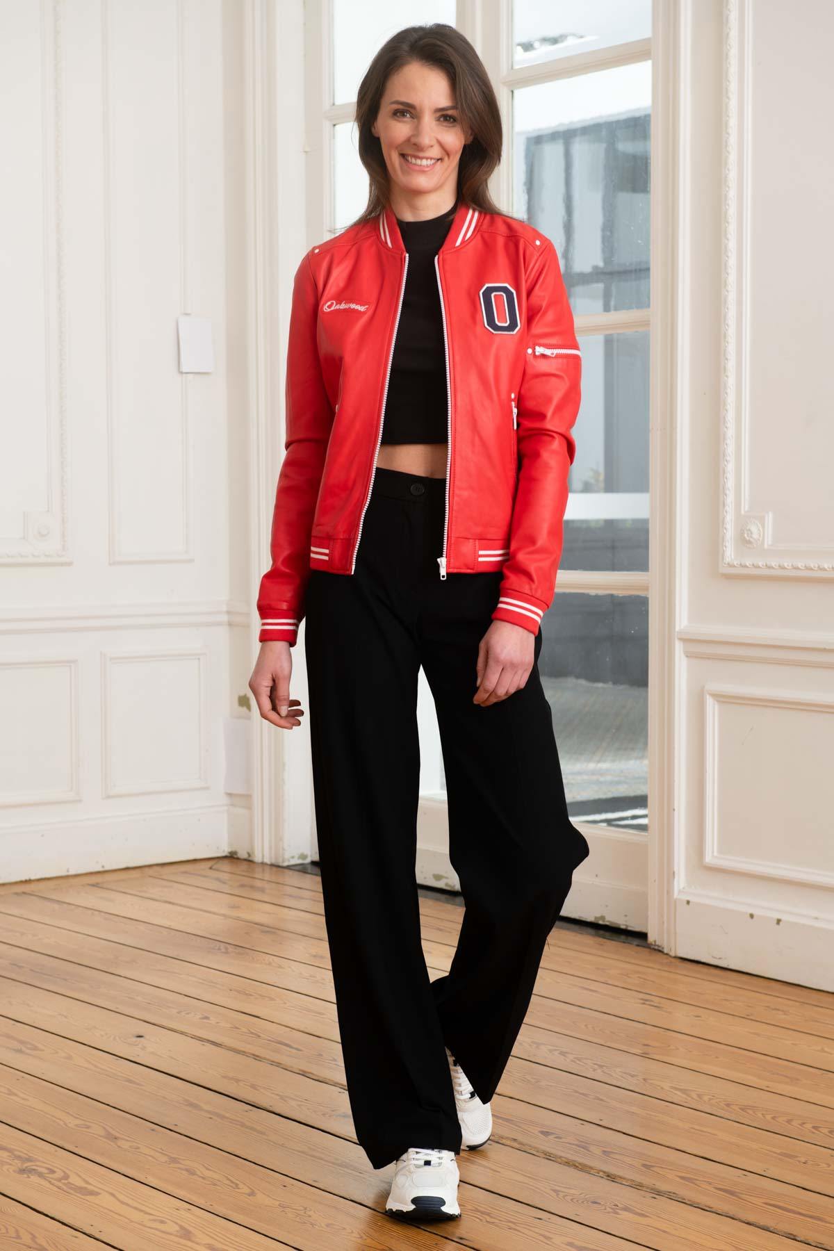 Deep red lambskin teddy, slim and lightweight for year-round wear. - Image n°3