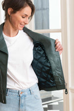 The LCW1601D STORM: Schott's teal lambskin perfecto, slim and iconic. - Image n°3