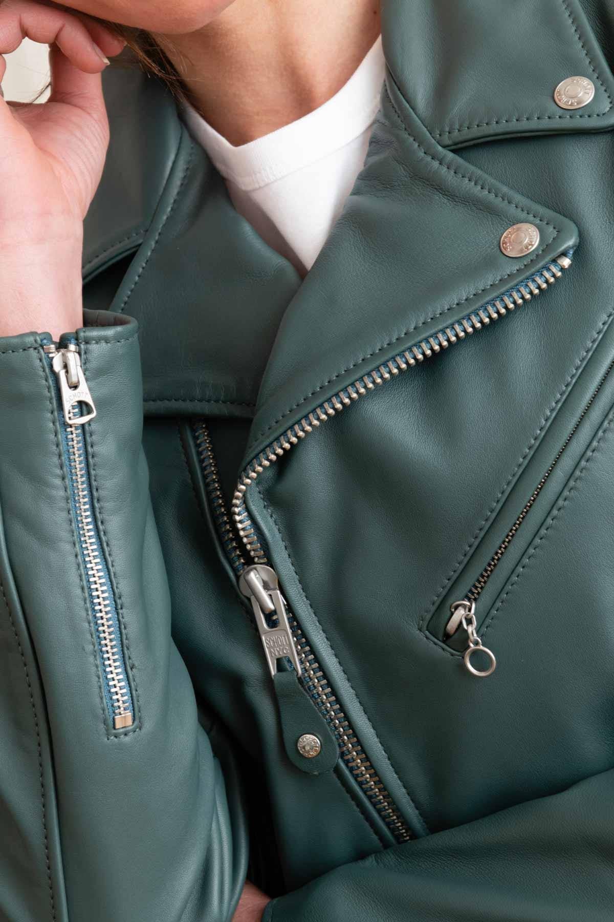 The LCW1601D STORM: Schott's teal lambskin perfecto, slim and iconic. - Image n°8