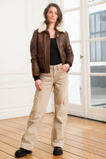 Warm, tailored lambskin aviator in dark cognac with fur collar. - Image n°2