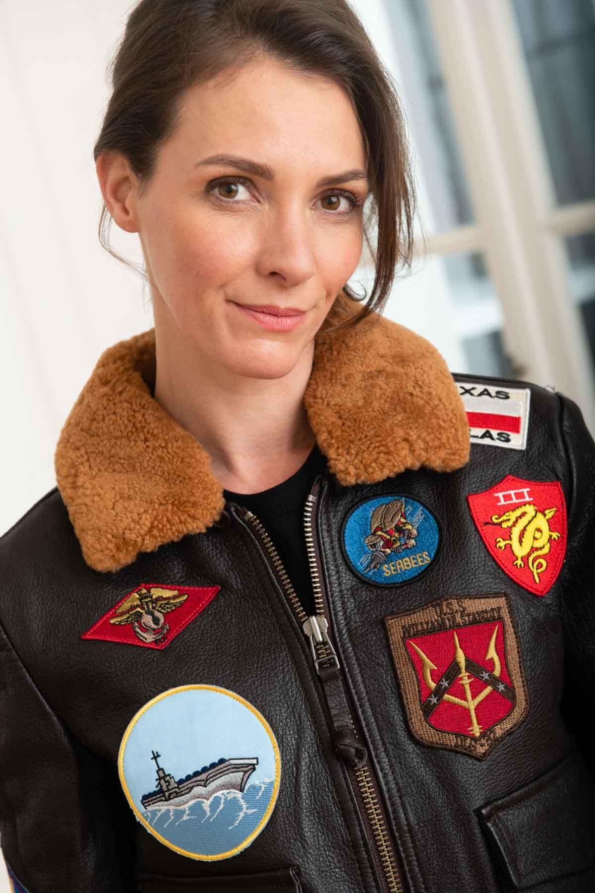 Top Gun maroon goatskin jacket: 17 patches, removable faux-fur collar. - Image n°8