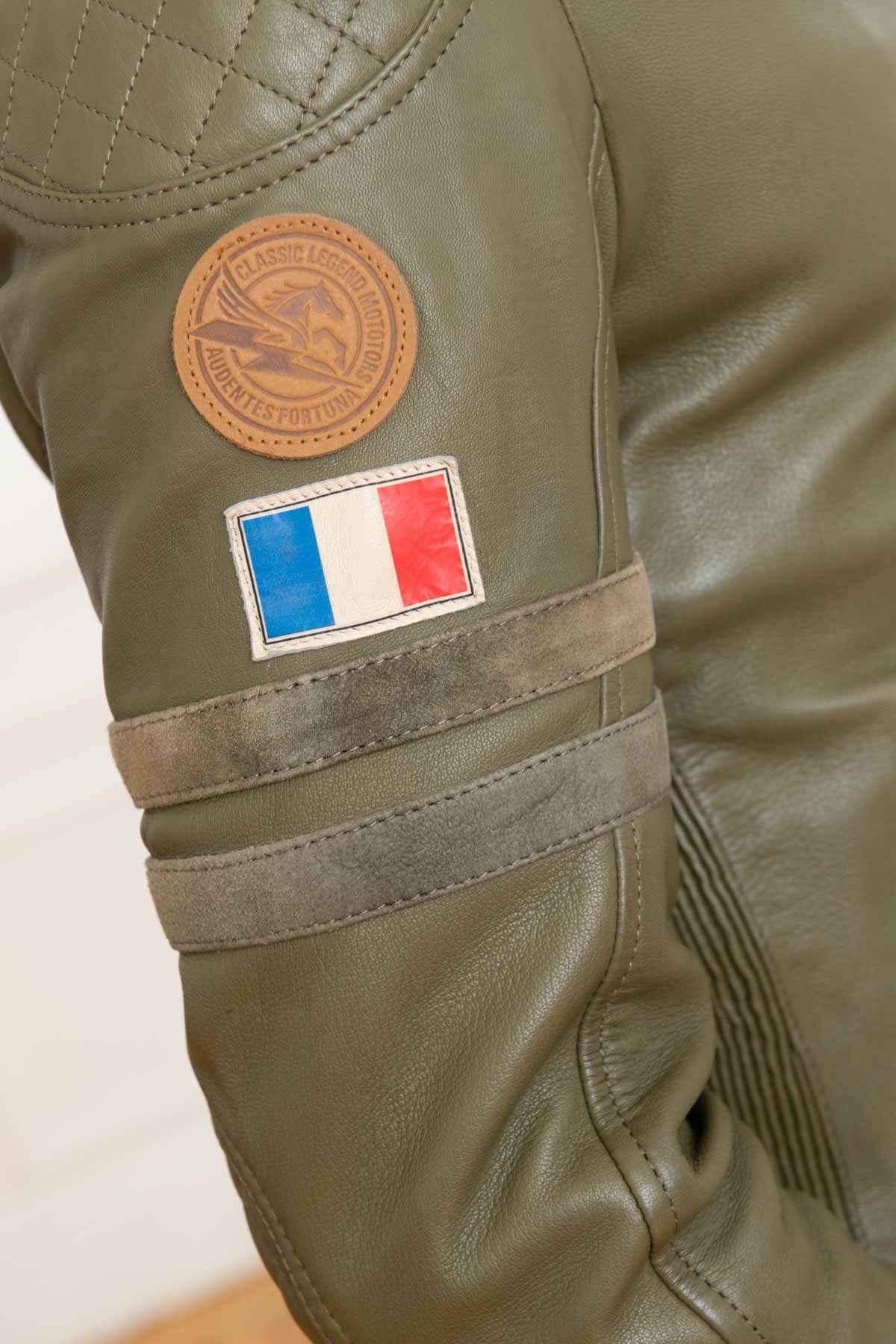 A khaki sheepskin jacket with a biker collar, perfect for any season. - Image n°9