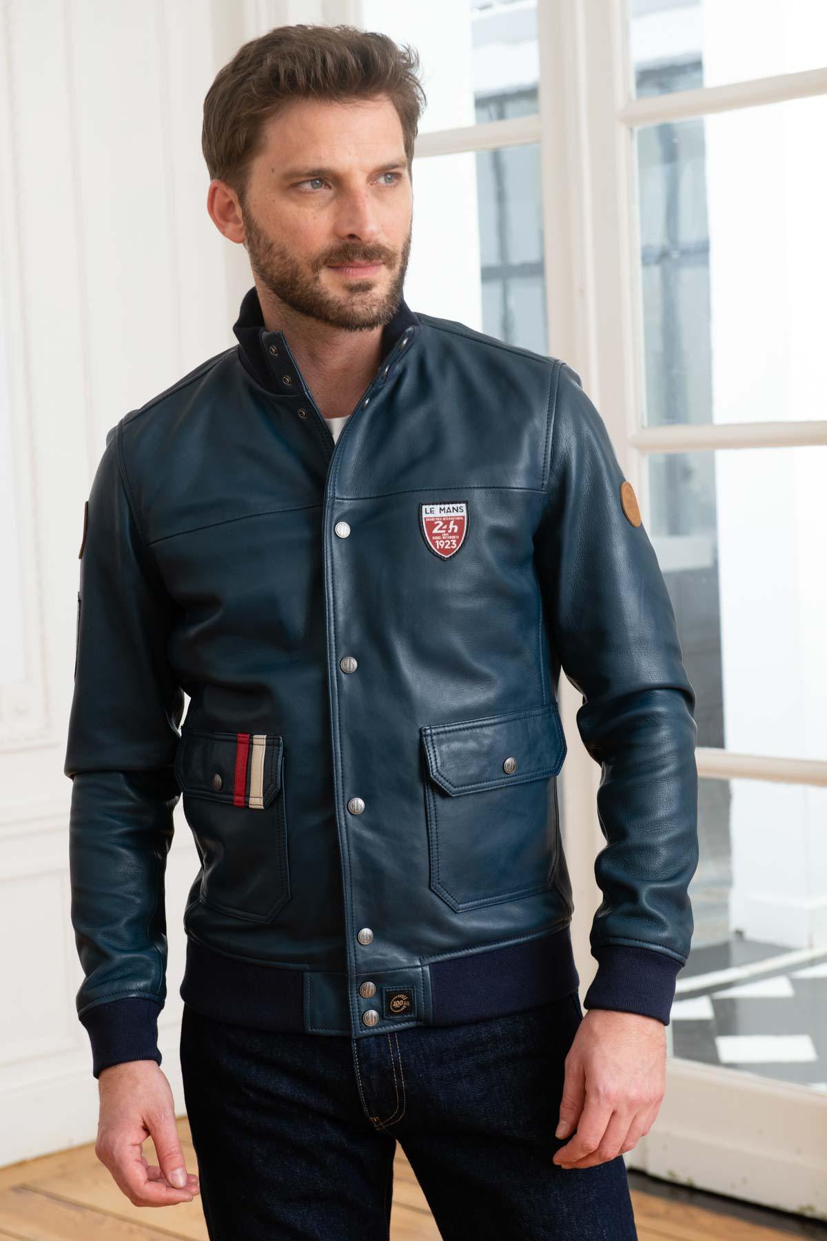 Glossy navy sheepskin, sporty and refined for all seasons. - Image n°5
