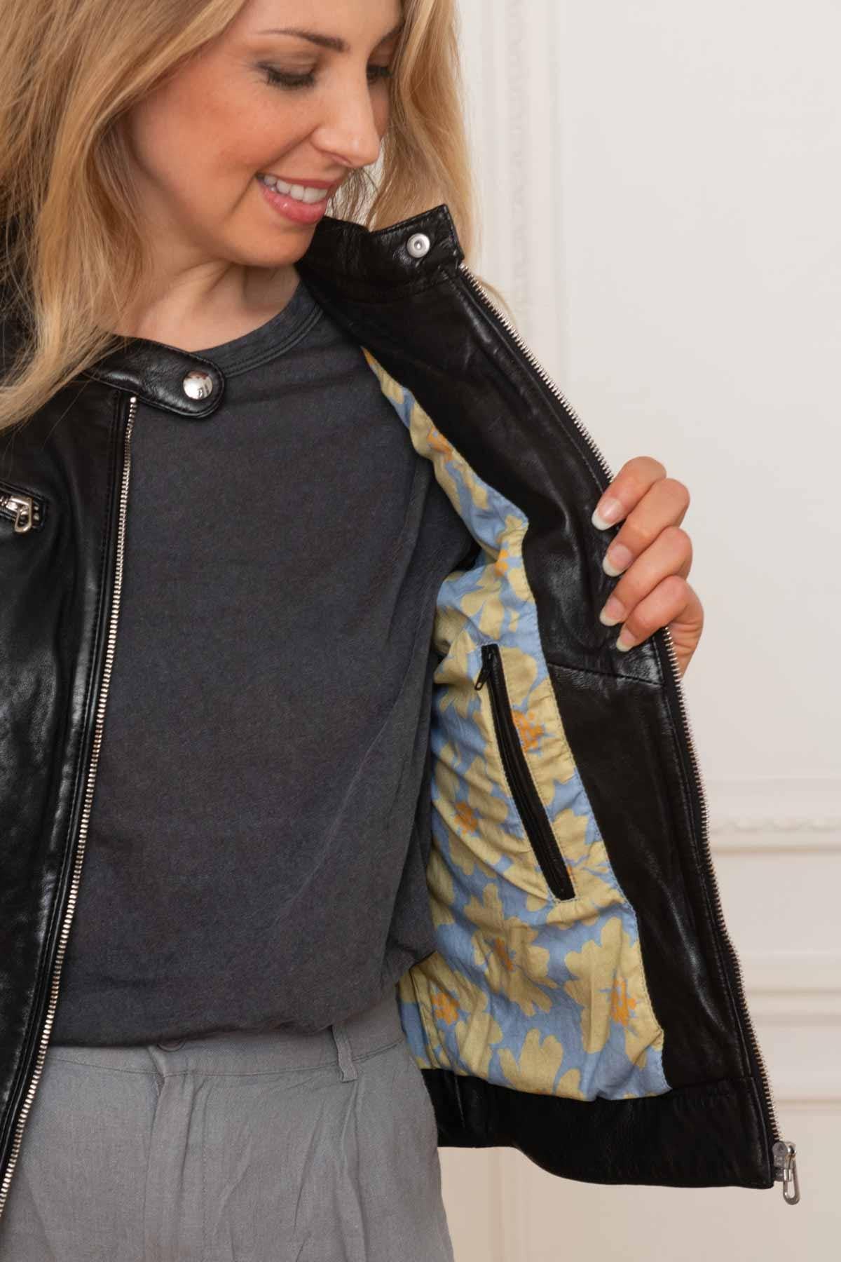 Sleek black lambskin biker jacket, effortless motard elegance. - Image n°5