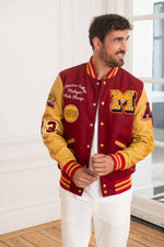 American College's burgundy varsity: wool and gold-yellow leather. - Image n°3