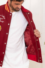 American College's burgundy varsity: wool and gold-yellow leather. - Image n°4