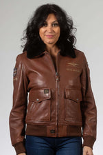 RAF-style tortoiseshell sheepskin bomber with a fur-trimmed collar. - Image n°3