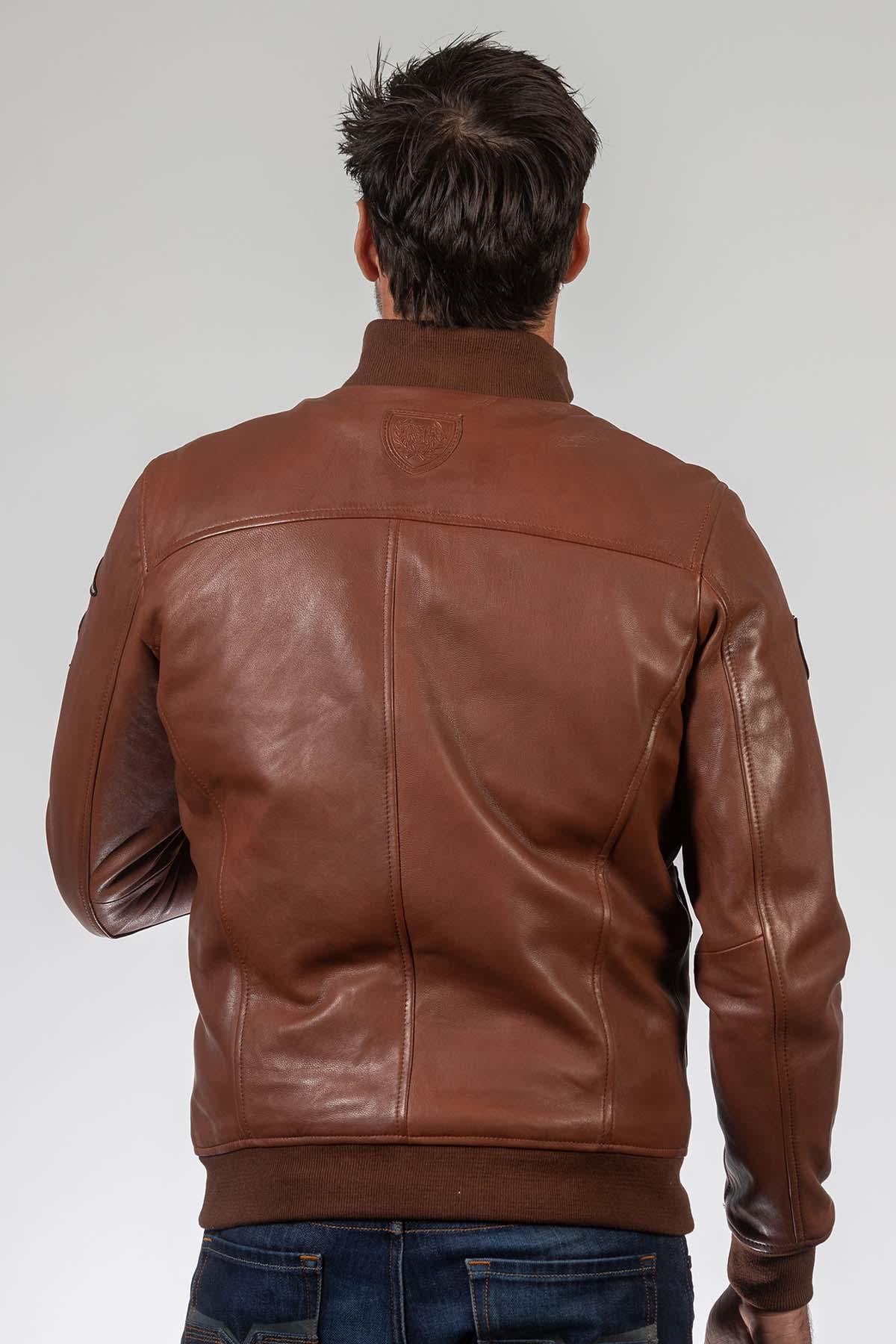 Premium sheepskin bomber with RAF embroidery and a cosy, regular cut. - Image n°3