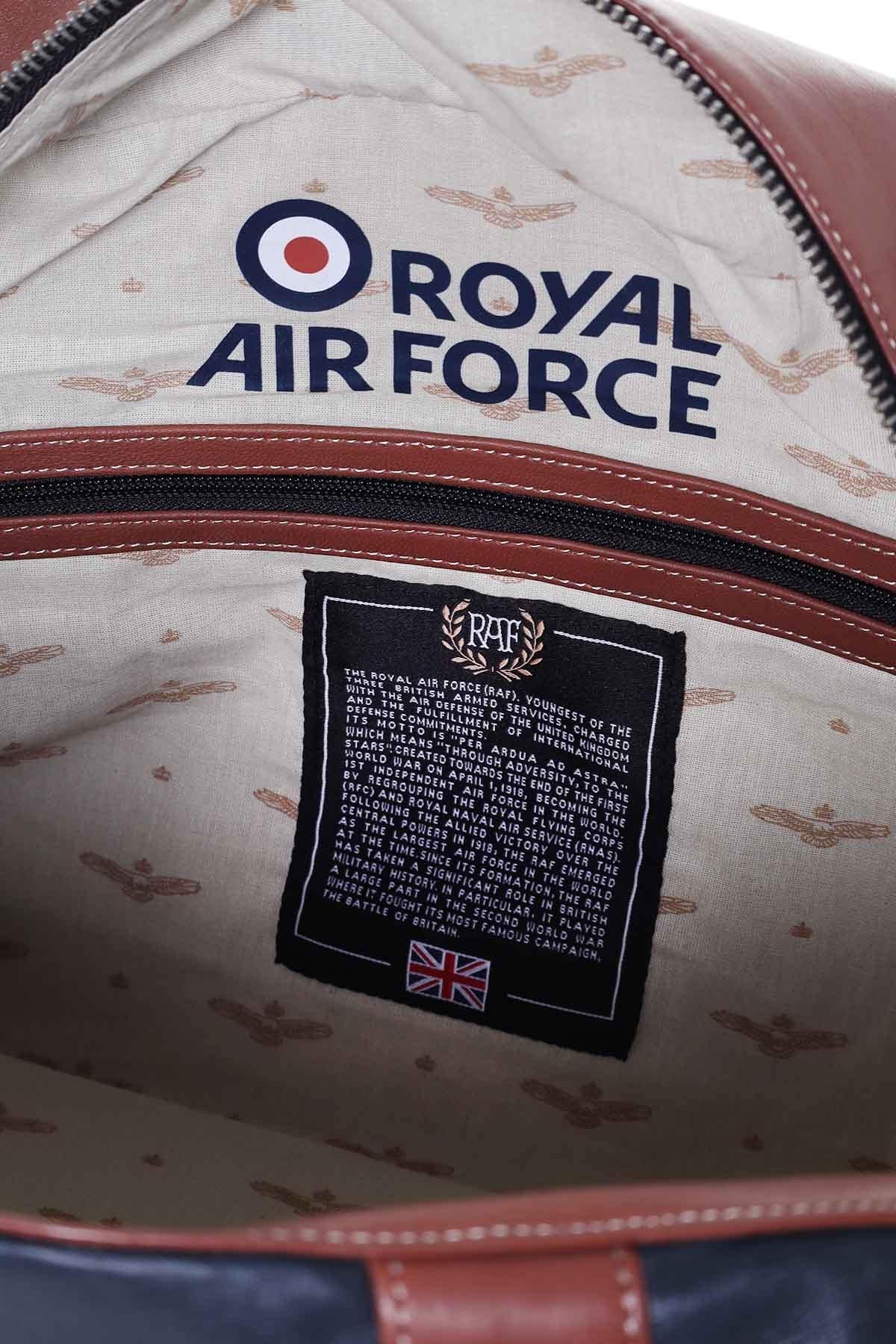 Navy blue leather travel bag with patches - Image n°3