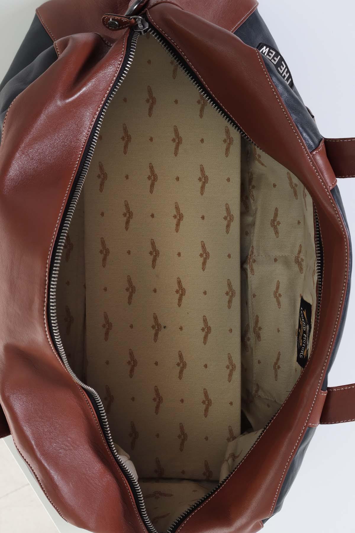 Navy blue leather travel bag with patches - Image n°6