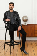 Black lambskin jacket, lightweight and sleek. Adjustable zip sleeves. - Image n°2