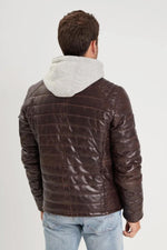 Daytona's reddish-brown sheepskin jacket: urban style, timeless craft. - Image n°3