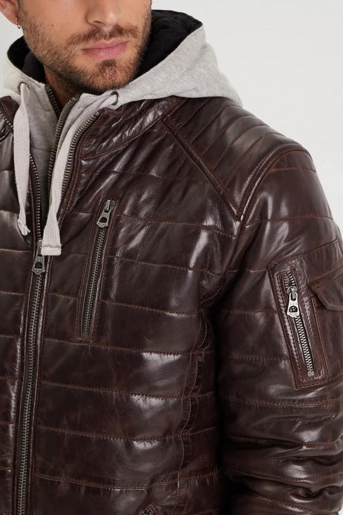 Daytona's reddish-brown sheepskin jacket: urban style, timeless craft. - Image n°4