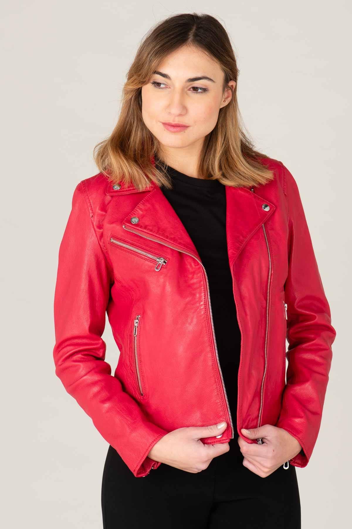 Raspberry lambskin biker jacket with silver zips and floral lining. - Image n°6