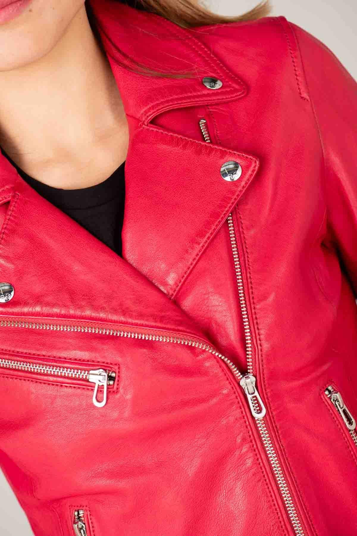 Raspberry lambskin biker jacket with silver zips and floral lining. - Image n°3