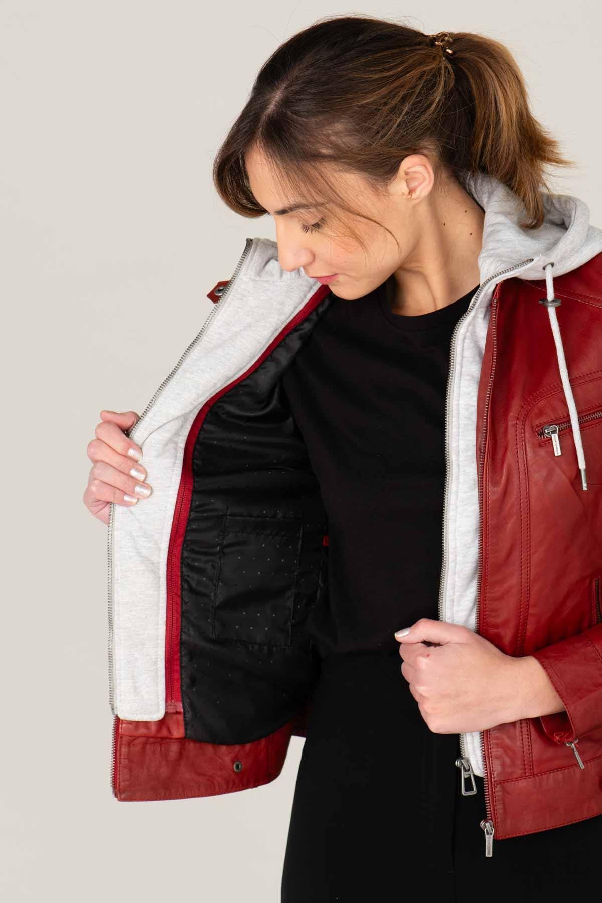 Washed lambskin jacket in red chilli, featuring a detachable hood. - Image n°6