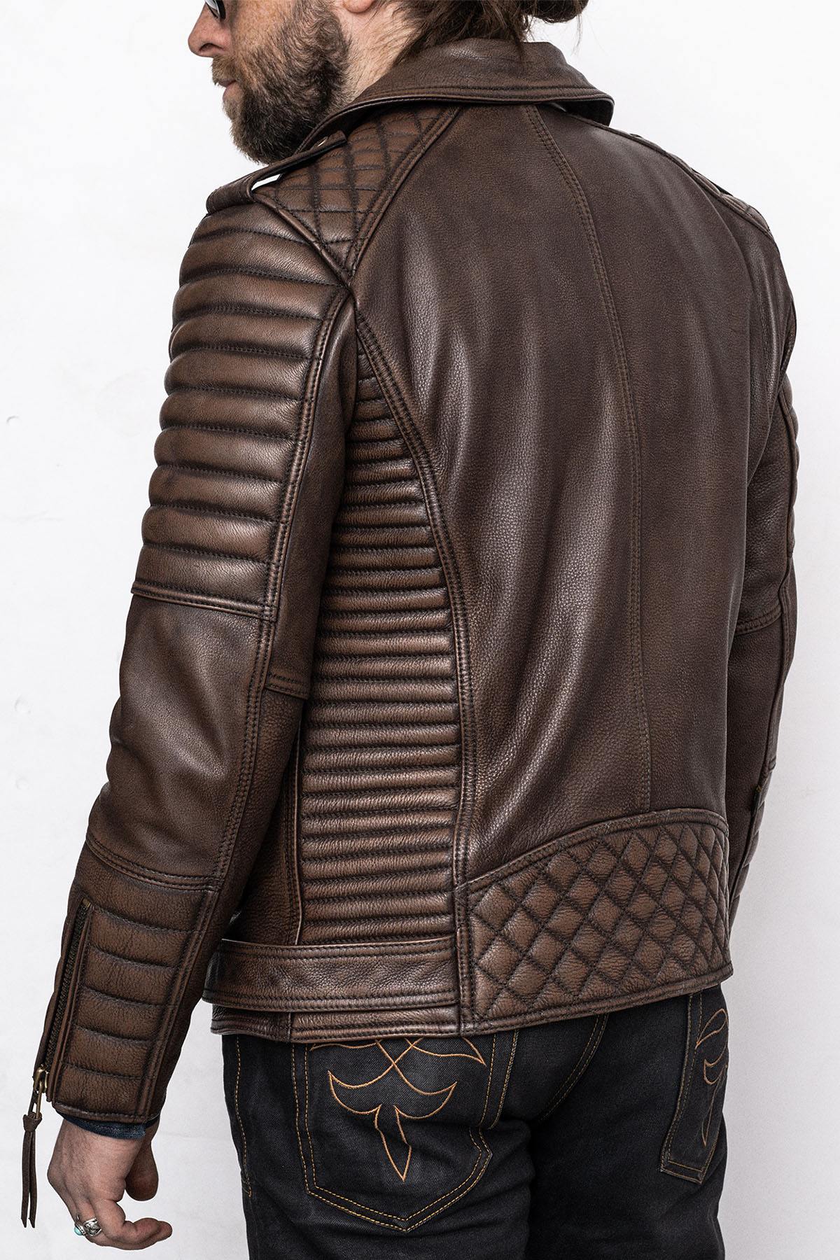 carefully stitched biker jacket in waxed cowhide. Rugged, weathered finish. - Image n°5