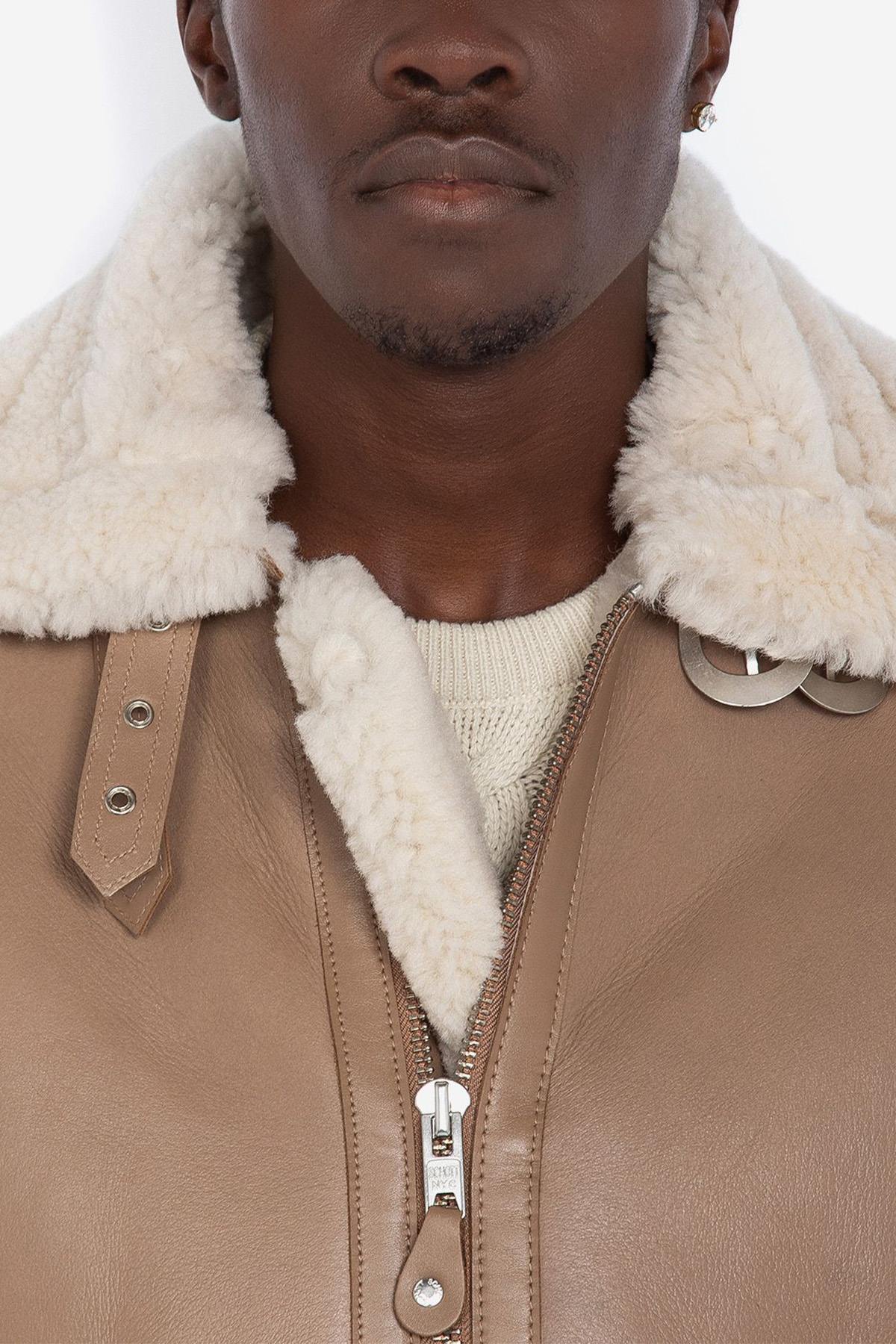 Schott's LC1259: a sheepskin B-3 bomber with wool-lined warmth. - Image n°2