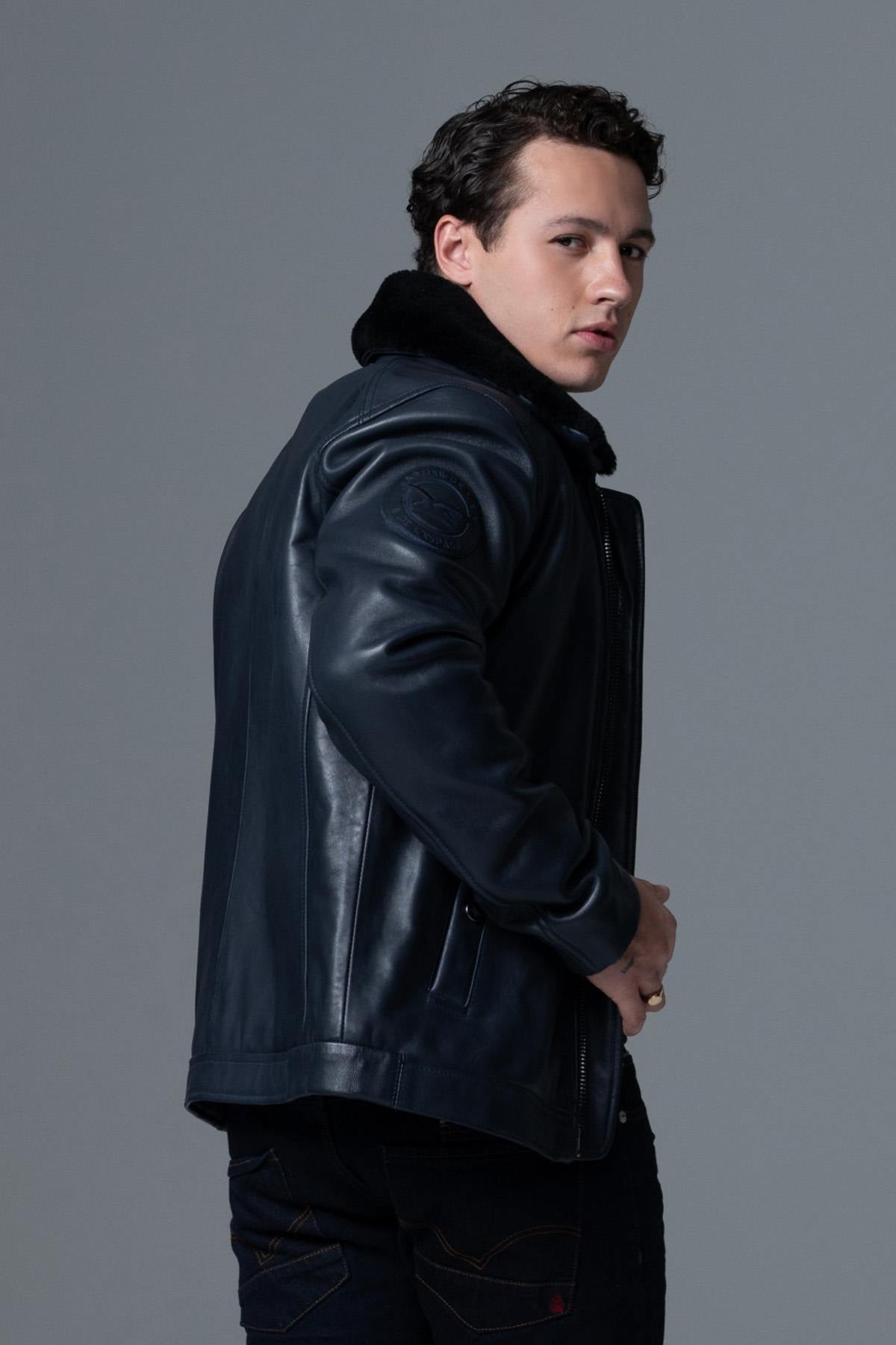 French navy lambskin jacket: aviator style, fur collar, zip pockets. - Image n°13