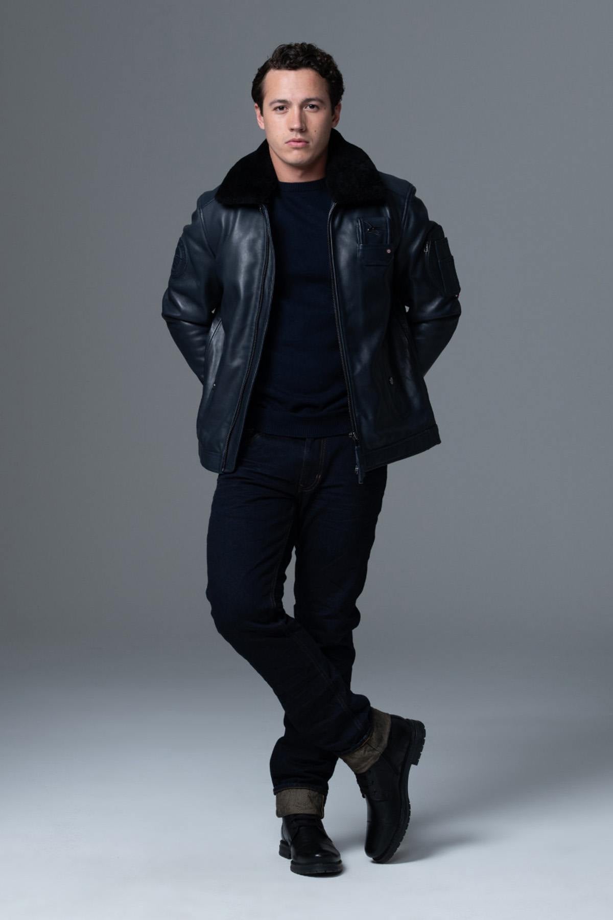 French navy lambskin jacket: aviator style, fur collar, zip pockets. - Image n°8
