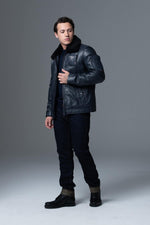 French navy lambskin jacket: aviator style, fur collar, zip pockets. - Image n°5