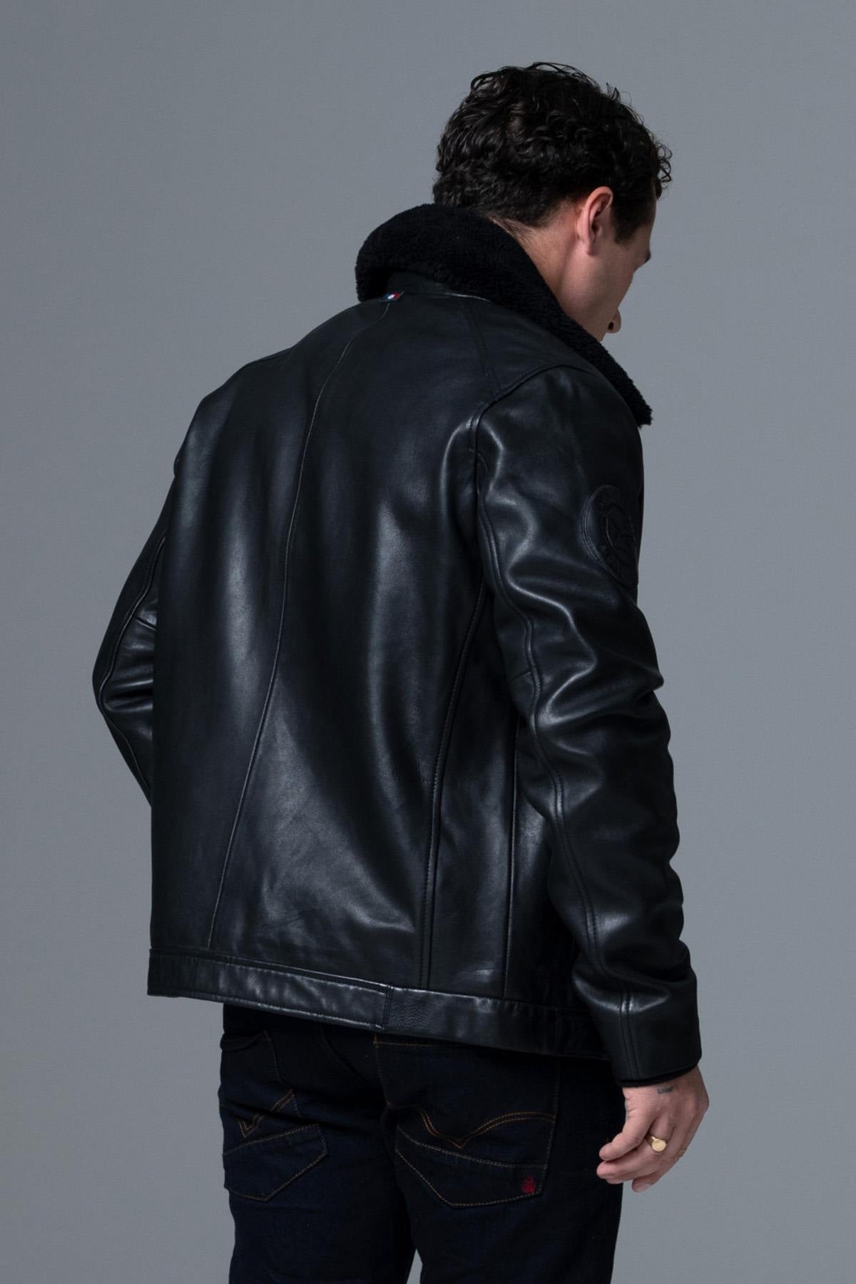 Black lambskin aviator jacket, French-made with removable fur collar. - Image n°8