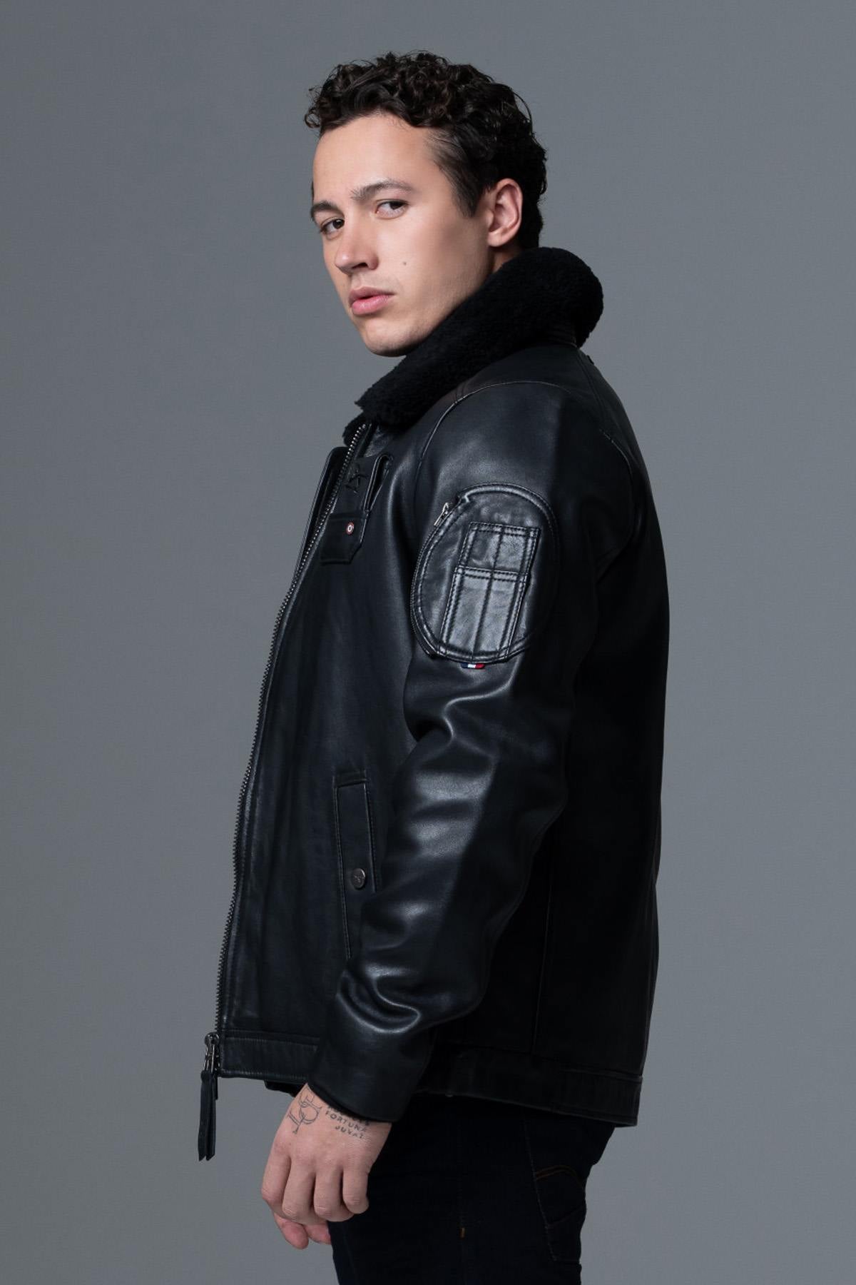 Black lambskin aviator jacket, French-made with removable fur collar. - Image n°10