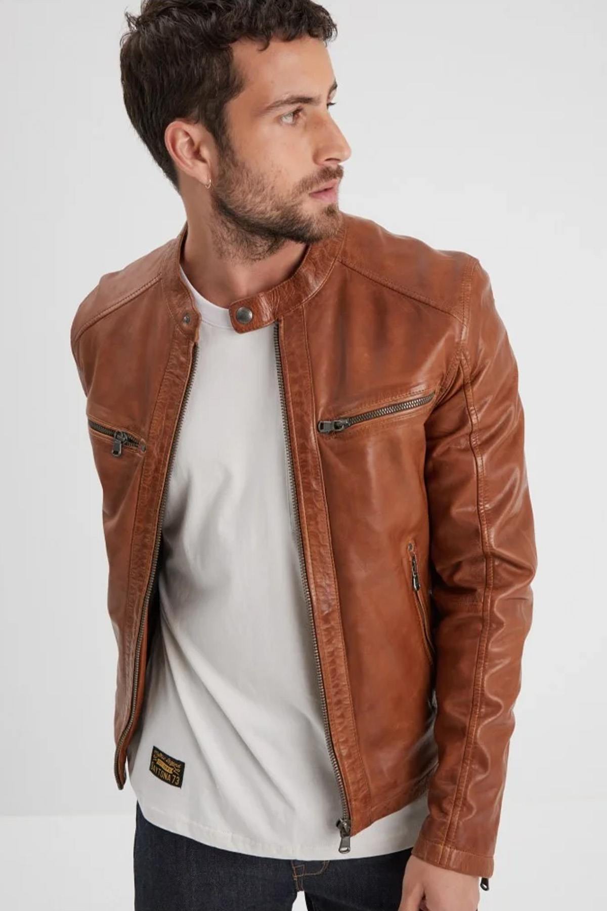 Timeless biker jacket in supple cognac lambskin with a textured touch. - Image n°7