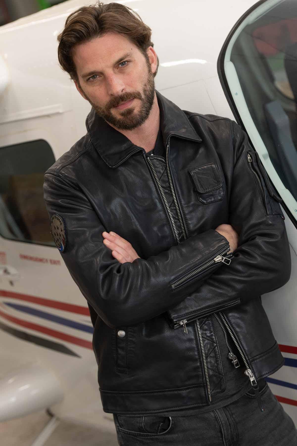 French aviator-inspired navy sheepskin jacket with a patinated finish. - Image n°1