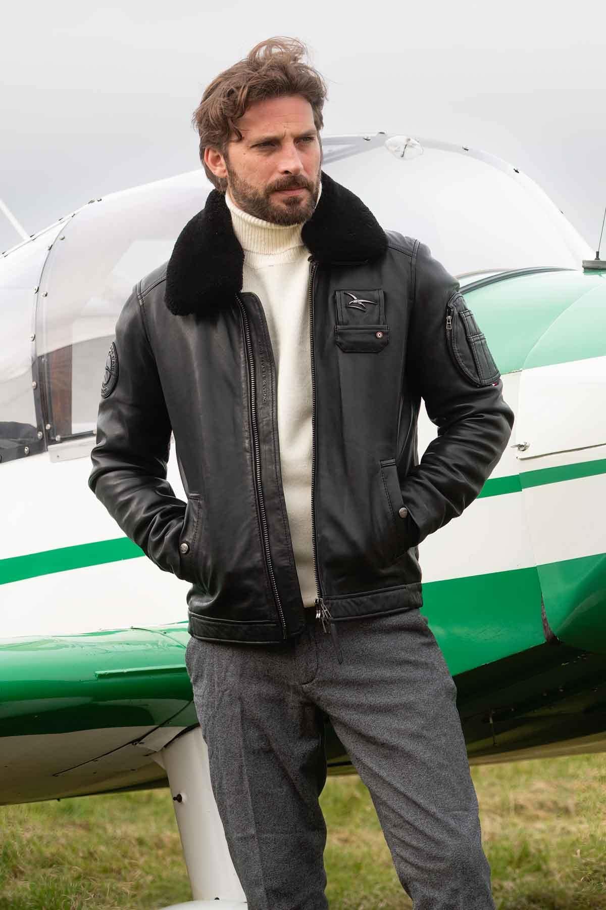 Black lambskin aviator jacket, French-made with removable fur collar. - Image n°9