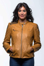 Le Mans-inspired yellow sheepskin jacket, sporty and stylish. - Image n°1