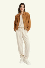 Slim cognac suede bomber in goat suede, elasticated cuffs and hem. - Image n°4