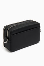 Stylish black leather shoulder bag for men - Image n°5