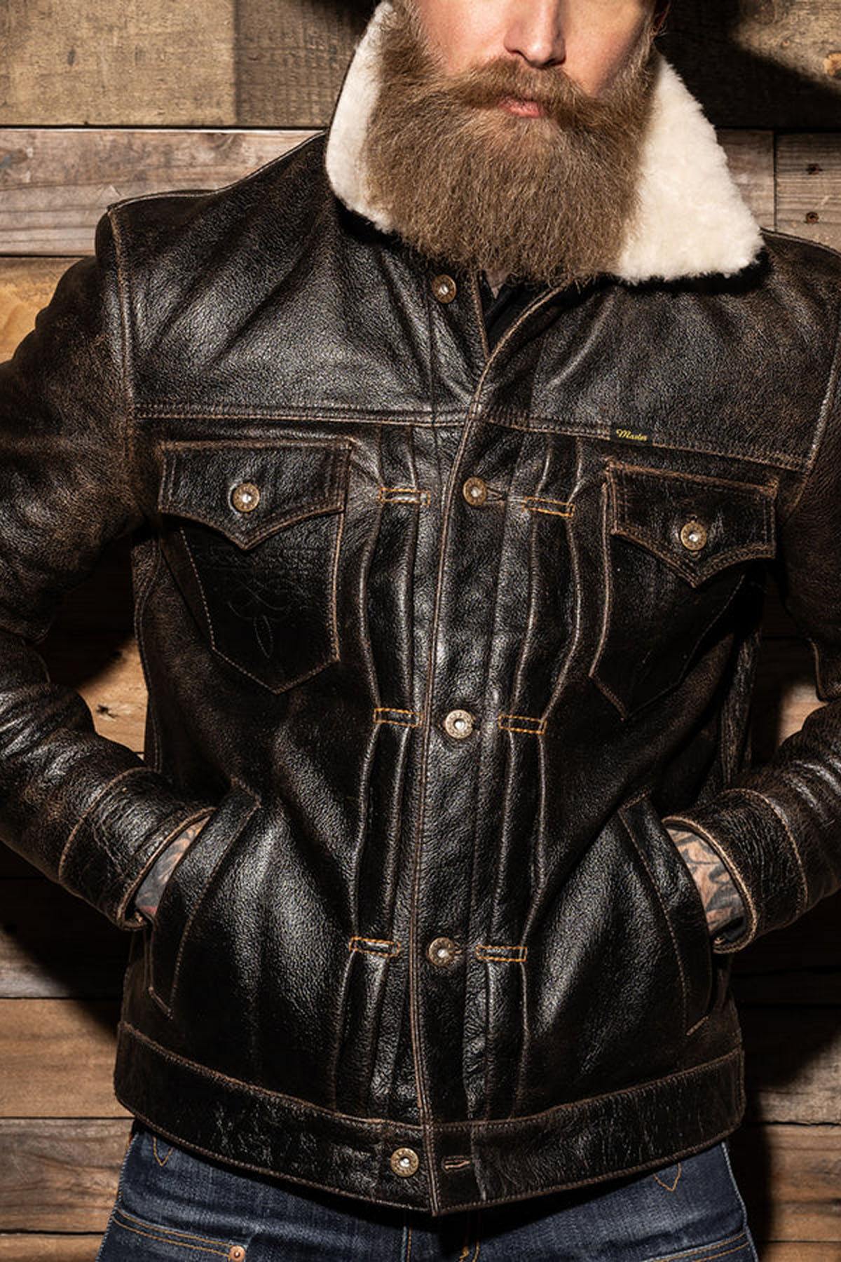 Buffalo leather trucker jacket with rapid patina for vintage charm. - Image n°10