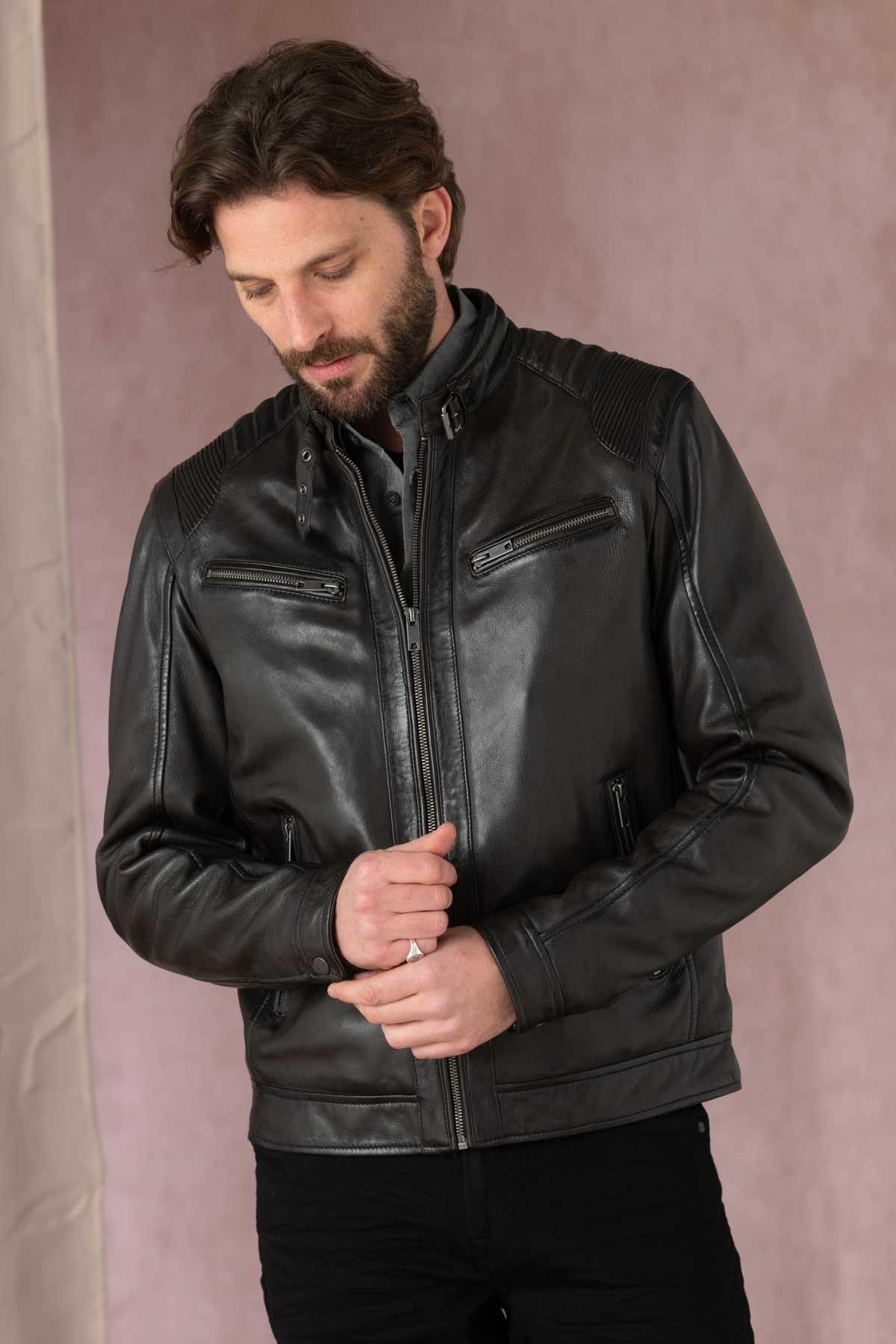 Deep brown sheepskin jacket, supple and durable. Timeless regular fit. - Image n°2
