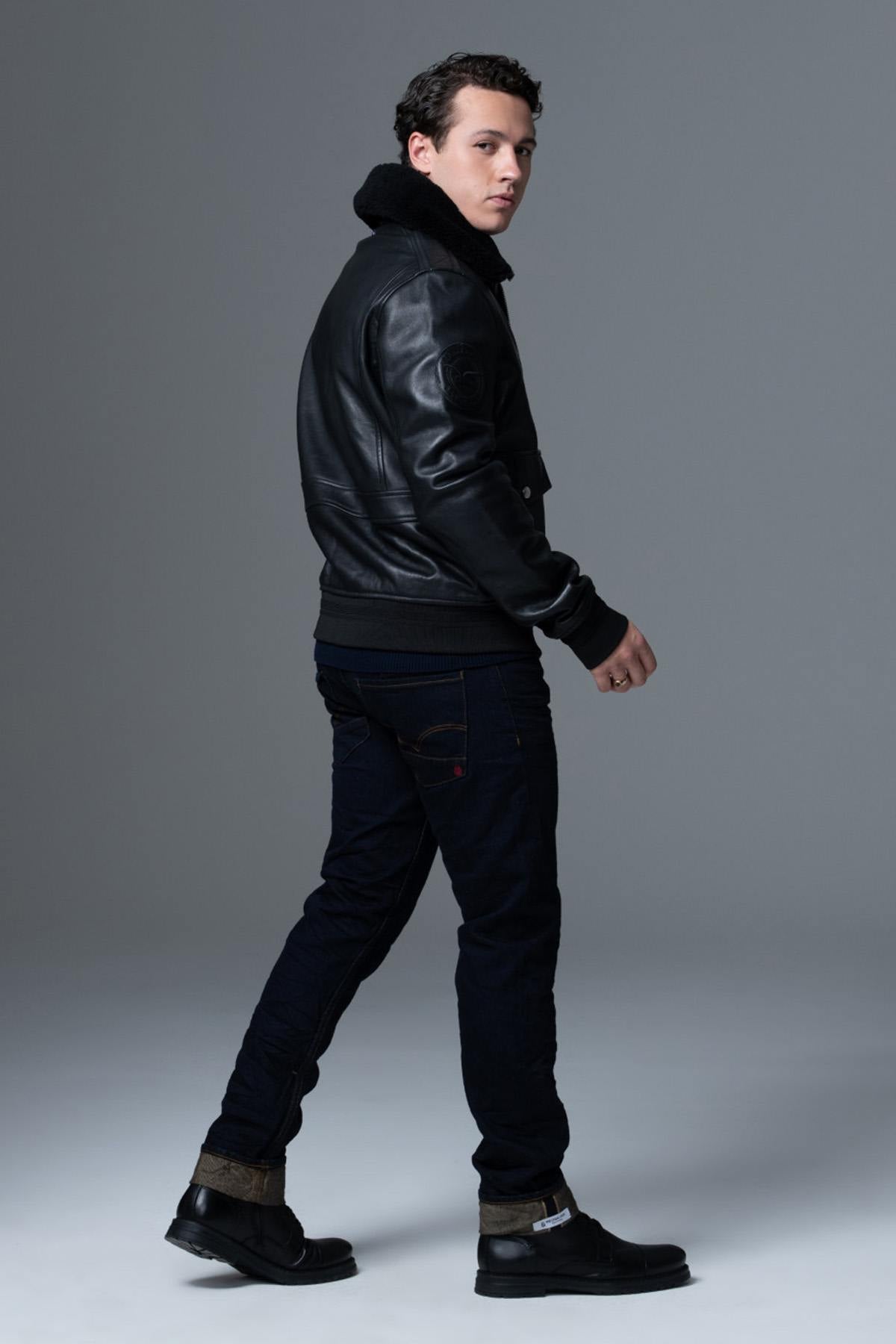French Air and Space Force-endorsed lambskin aviator jacket in black. - Image n°7