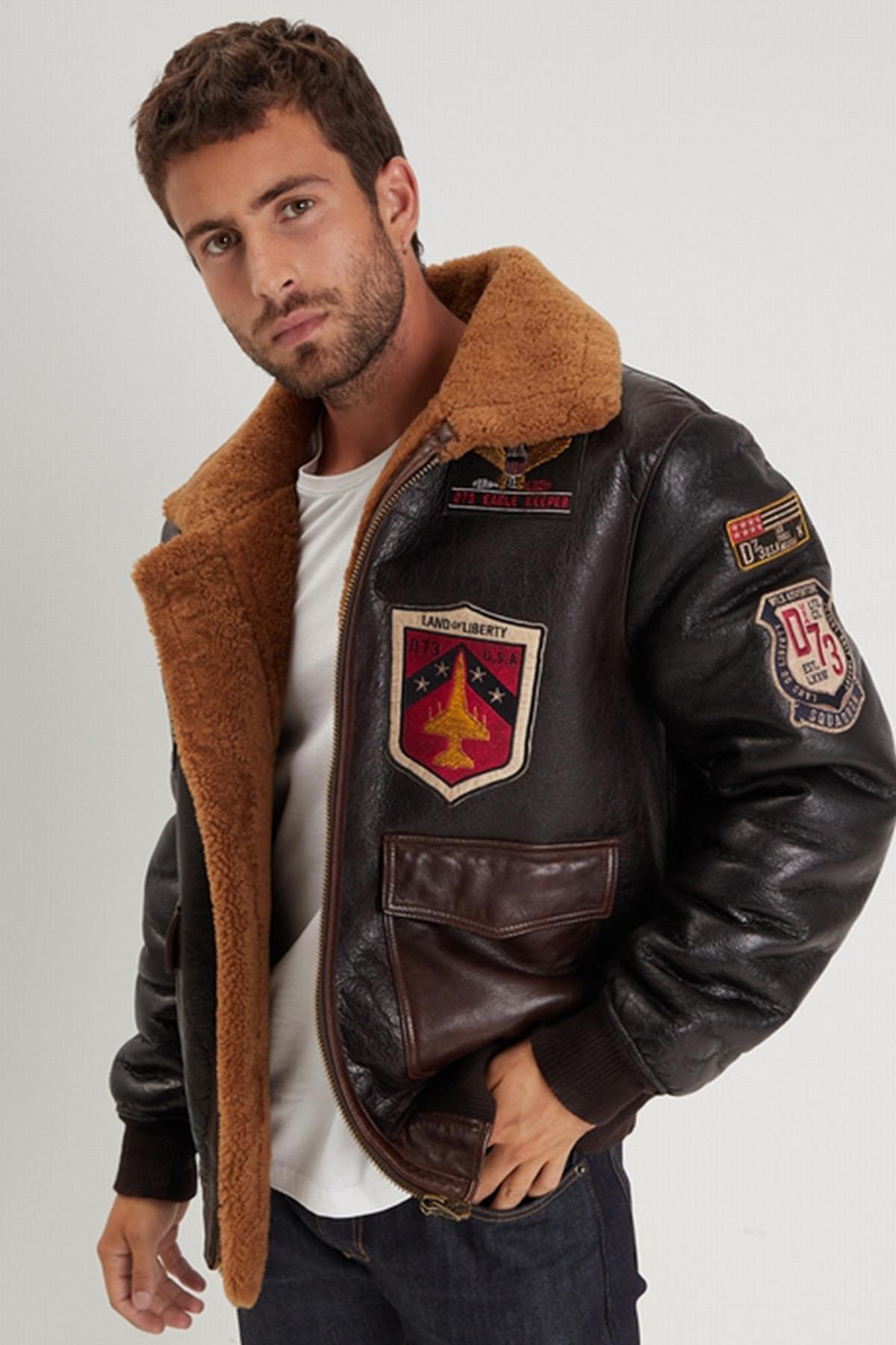Aviator jacket in tobacco cognac. Fur collar, badge trims, slim fit. - Image n°2