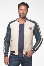 Steve McQueen's ecru sheepskin jacket-soft, warm, and timeless. - Image n°1