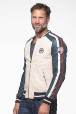 Steve McQueen's ecru sheepskin jacket-soft, warm, and timeless. - Image n°2