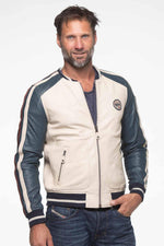 Steve McQueen's ecru sheepskin jacket-soft, warm, and timeless. - Image n°4