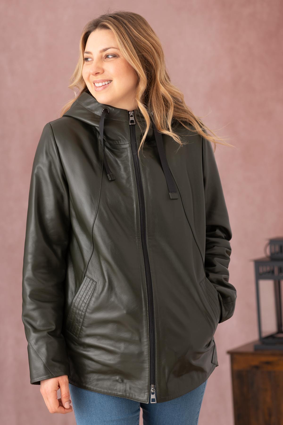 Olive pearlised lambskin jacket, straight cut. Soft and timeless. - Image n°5