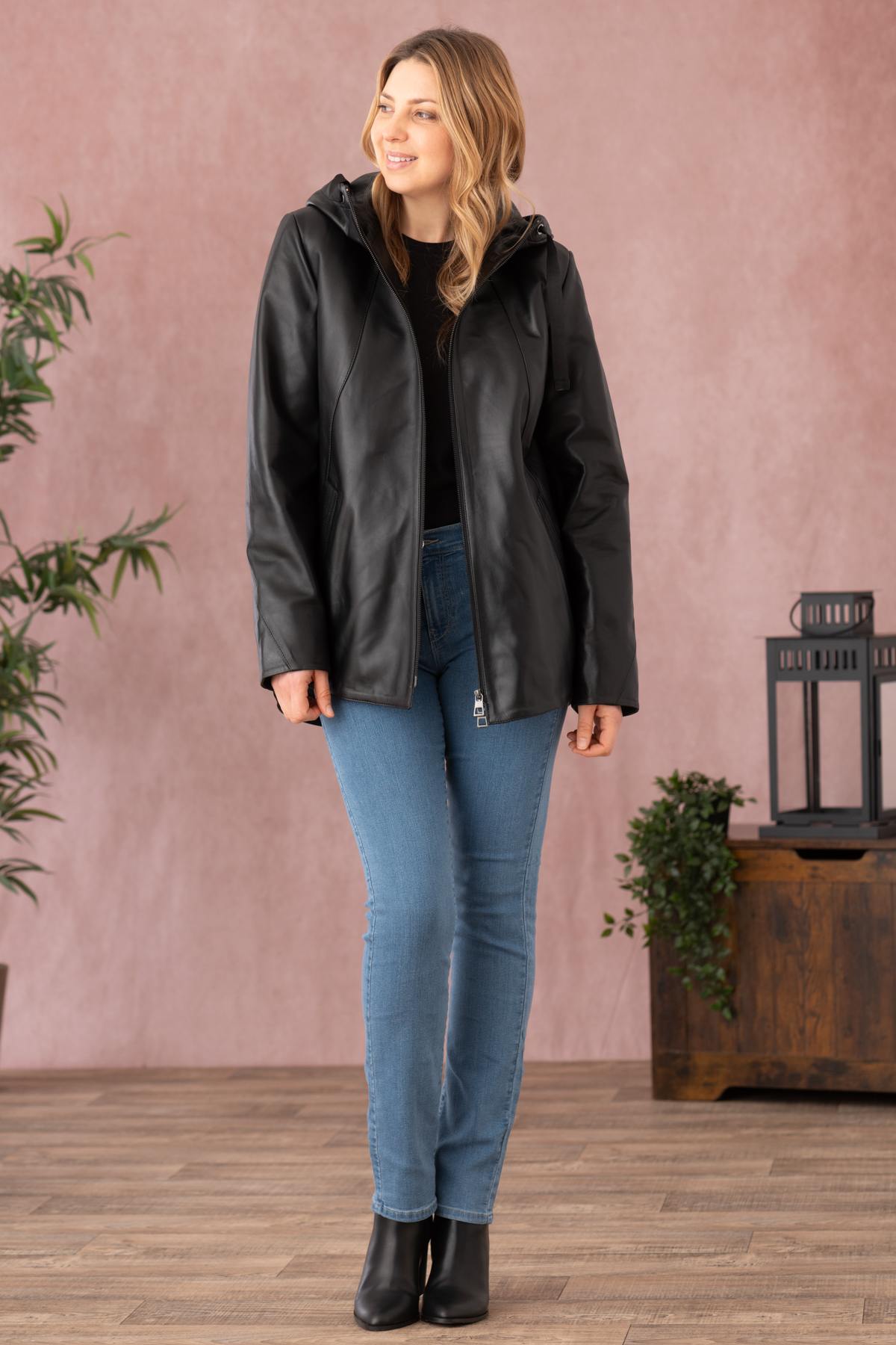 Cityzen's black pearl lambskin jacket-soft, light and timelessly chic. - Image n°3