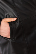 Black lambskin coat, mid-length and glossy, for timeless modern style. - Image n°5