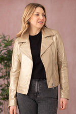 Timeless Perfecto in light gold sheepskin-modern, luminous, and bold. - Image n°1